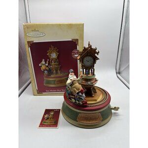 Hallmark The Merry Old Toy maker Tabletop Musical Animated Santa Clock Works